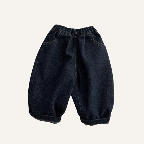Straight Leg Denim Jeans in dark wash